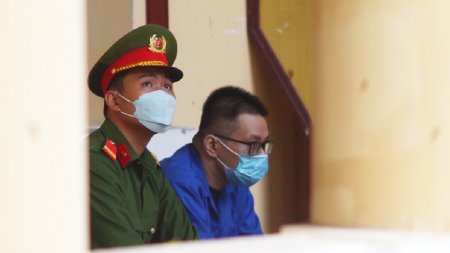 Hacker Nhâm Hoàng Khang hầu tòa vì đe dọa, tống tiền chủ trang web cờ bạc